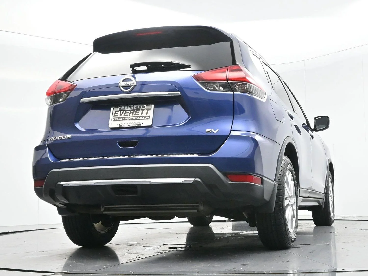 Used 2018 Caspian Blue Nissan SV image 50