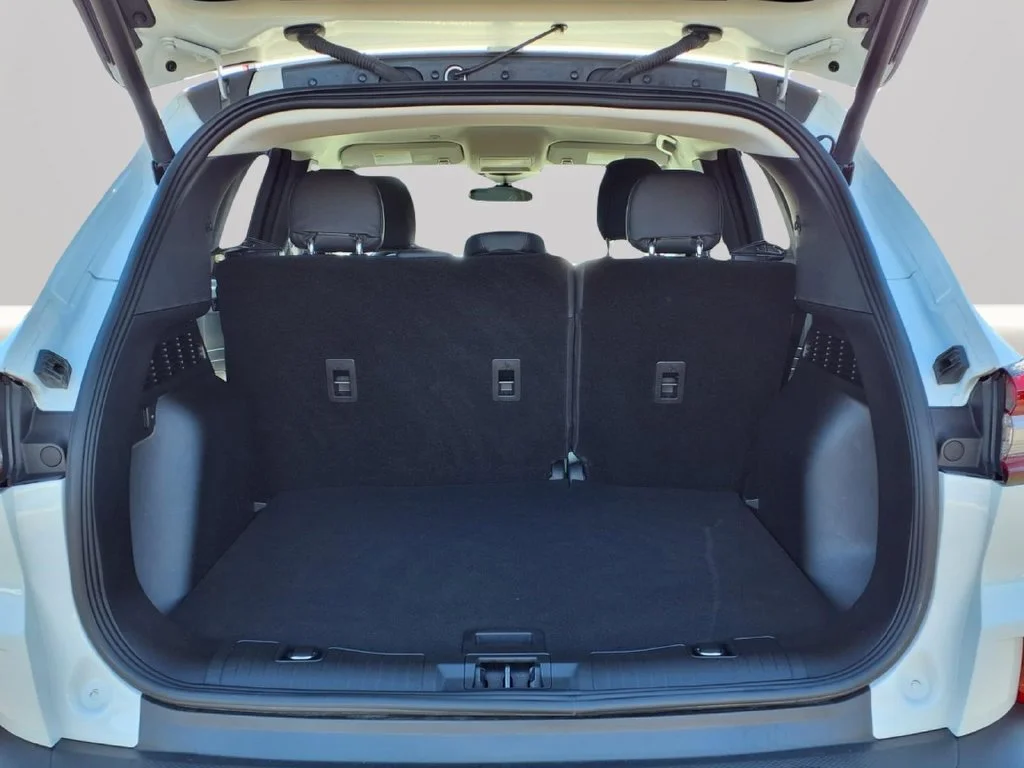 Used 2023 White Ford Active image 8