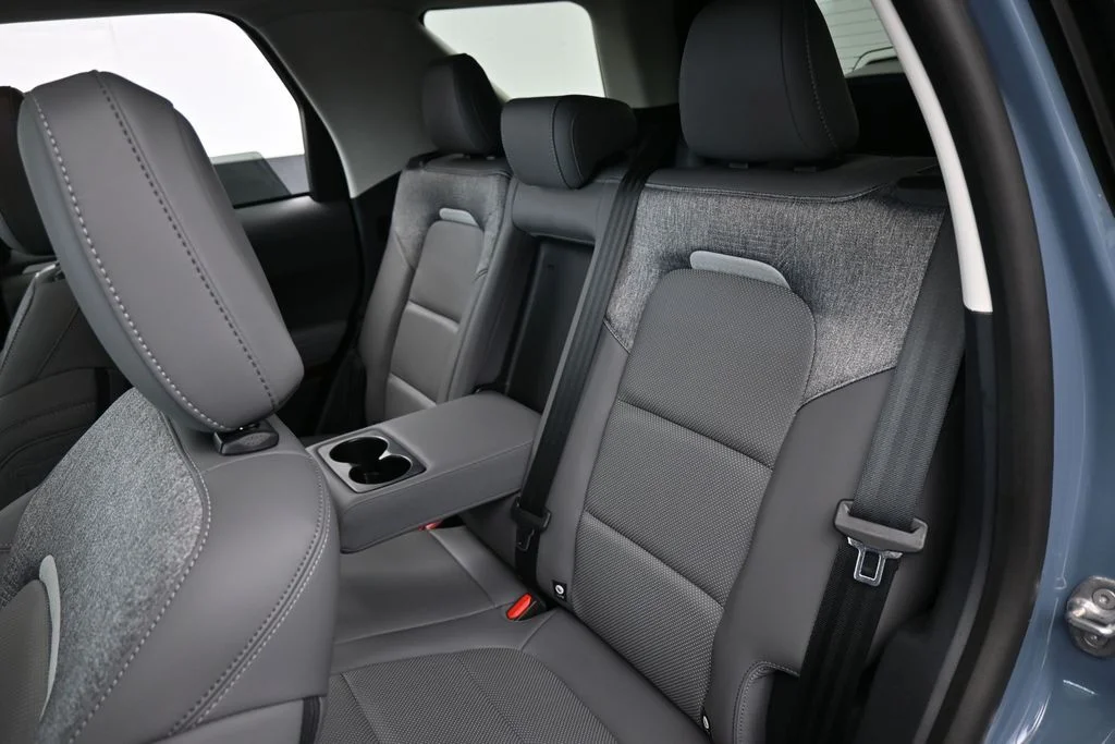 Used 2026 Azure Gray Metallic Ford Badlands image 35