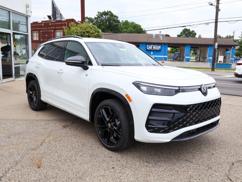 New 2026 White Volkswagen 2.0T SE R-Line Black image 7