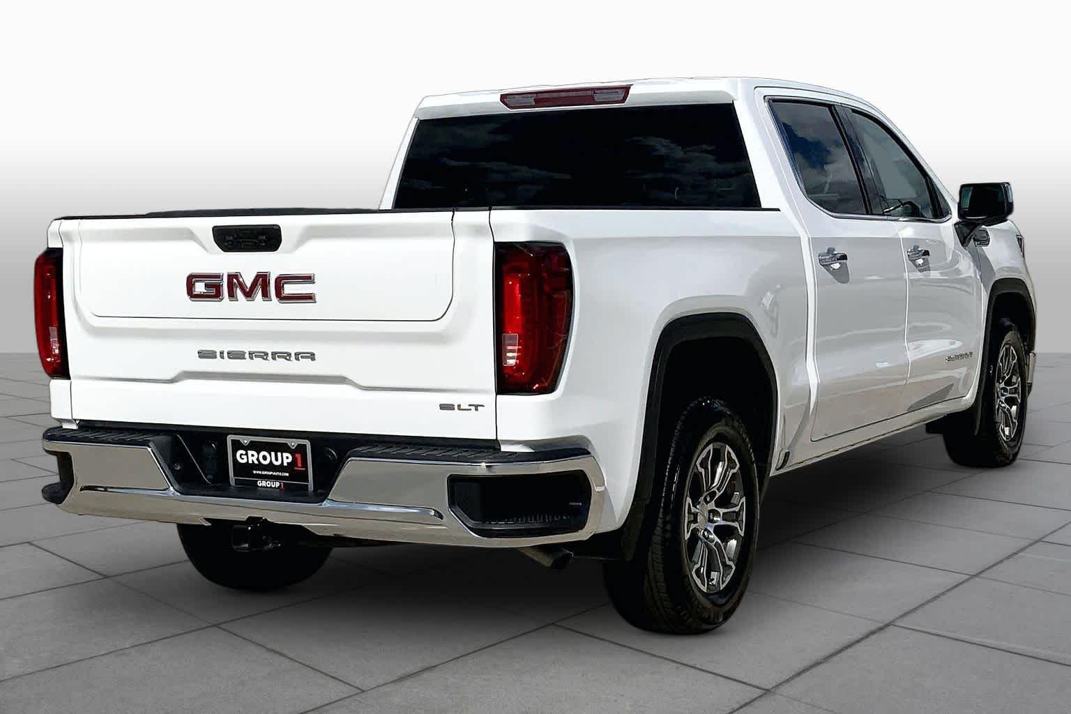 2026 GMC Sierra 1500 SLT - Photo 13