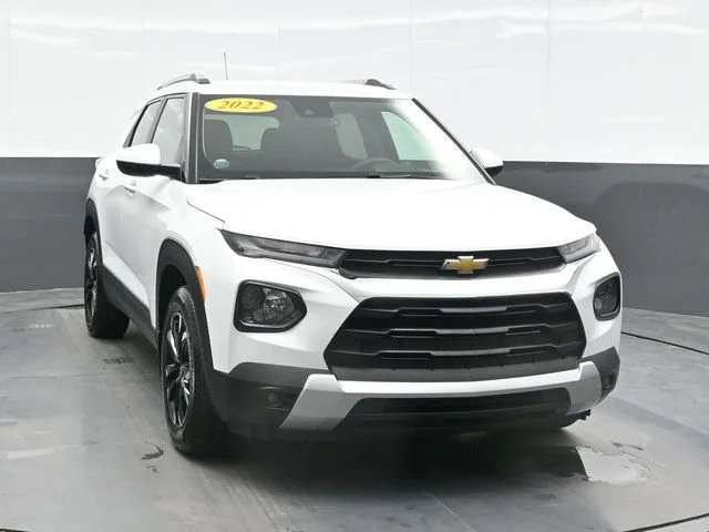 Used 2022 White Chevrolet LT image 6