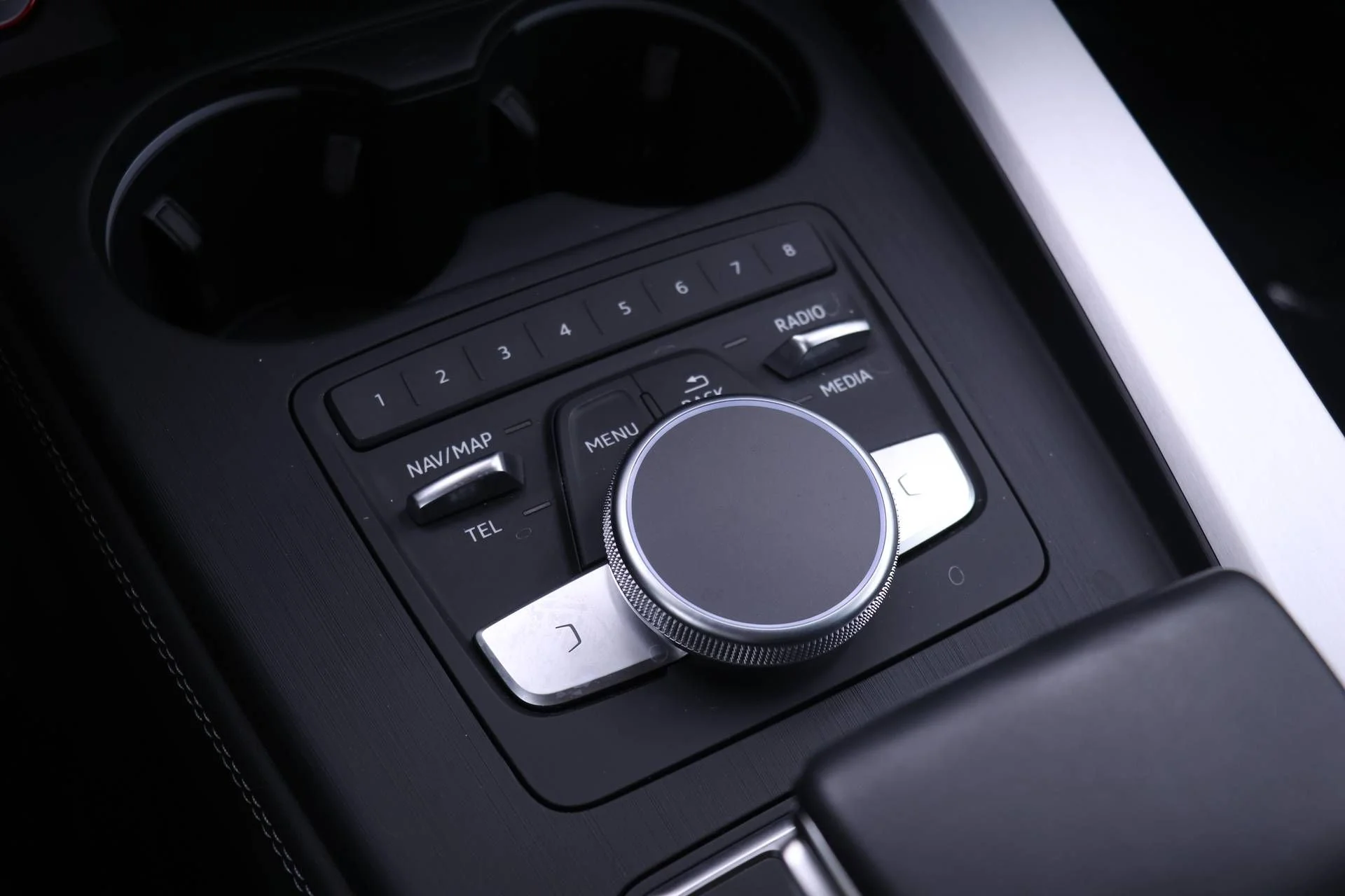 Used 2019  Audi 3.0T Premium Plus image 9