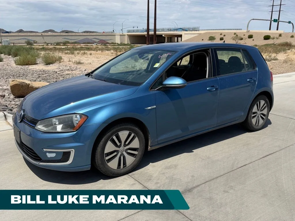 Used 2016 Blue Volkswagen SE image 1