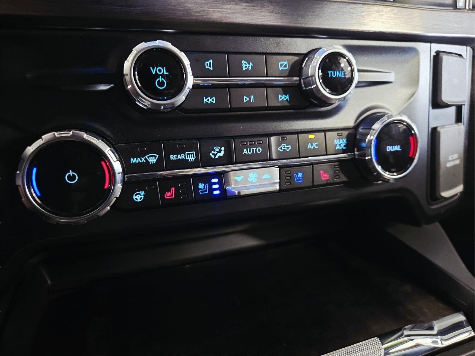 Used 2024 Rapid Red Metallic Tinted Clearcoat Ford LARIAT image 31
