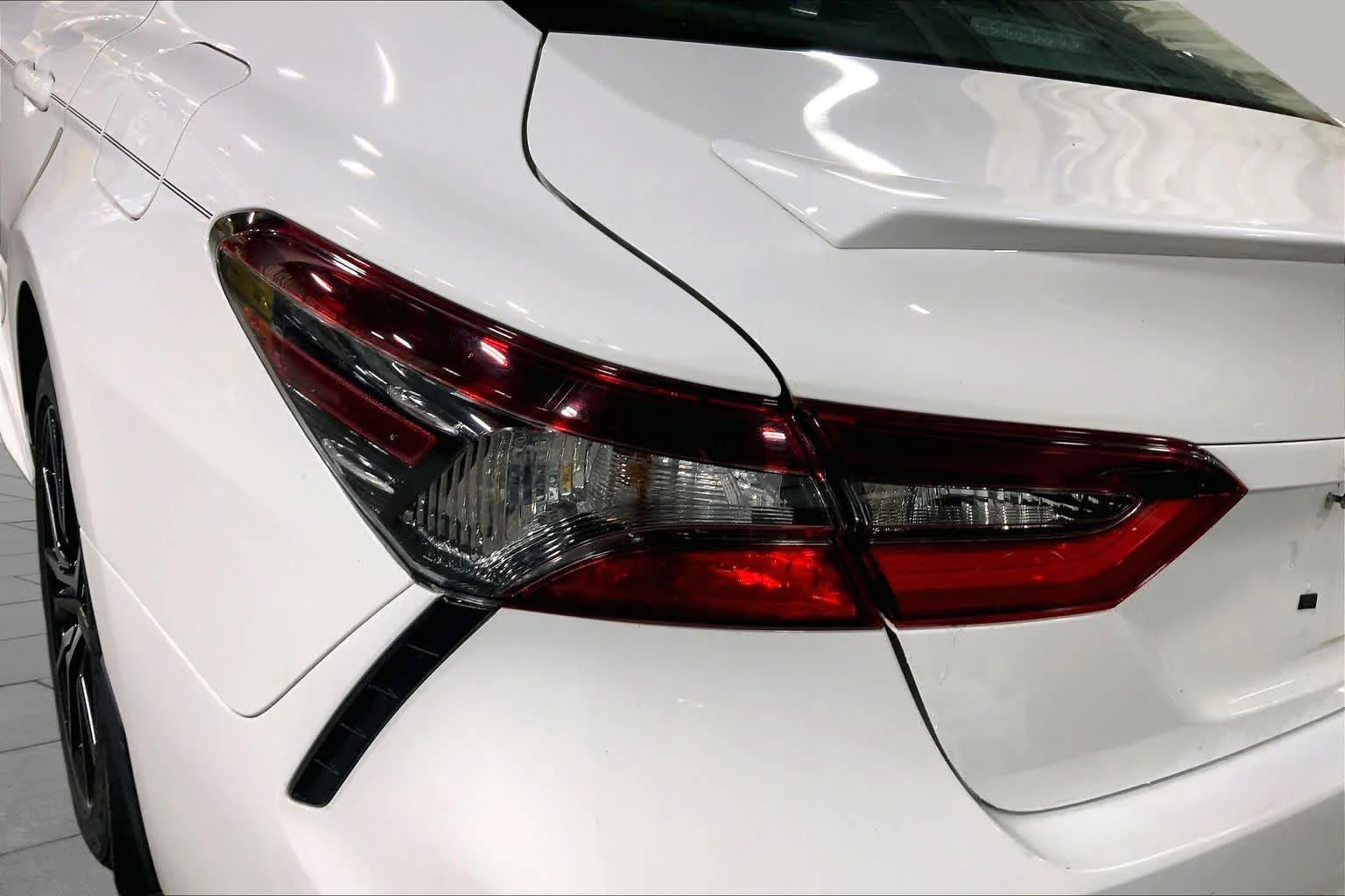 Used 2024 Ice Cap Toyota SE image 29