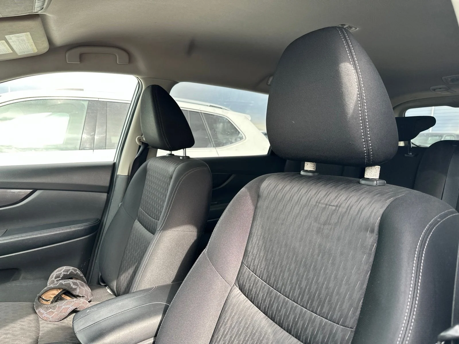 Used 2019 White Nissan SV image 5