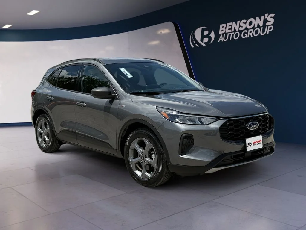 Used 2025 Gray Ford ST-Line image 4