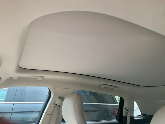 Used 2018 Black Lincoln Reserve image 10