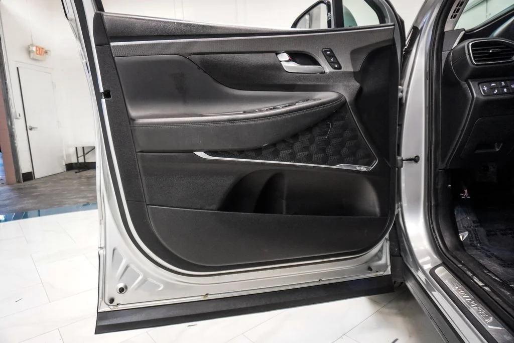 Used 2020 Silver Hyundai Limited image 19