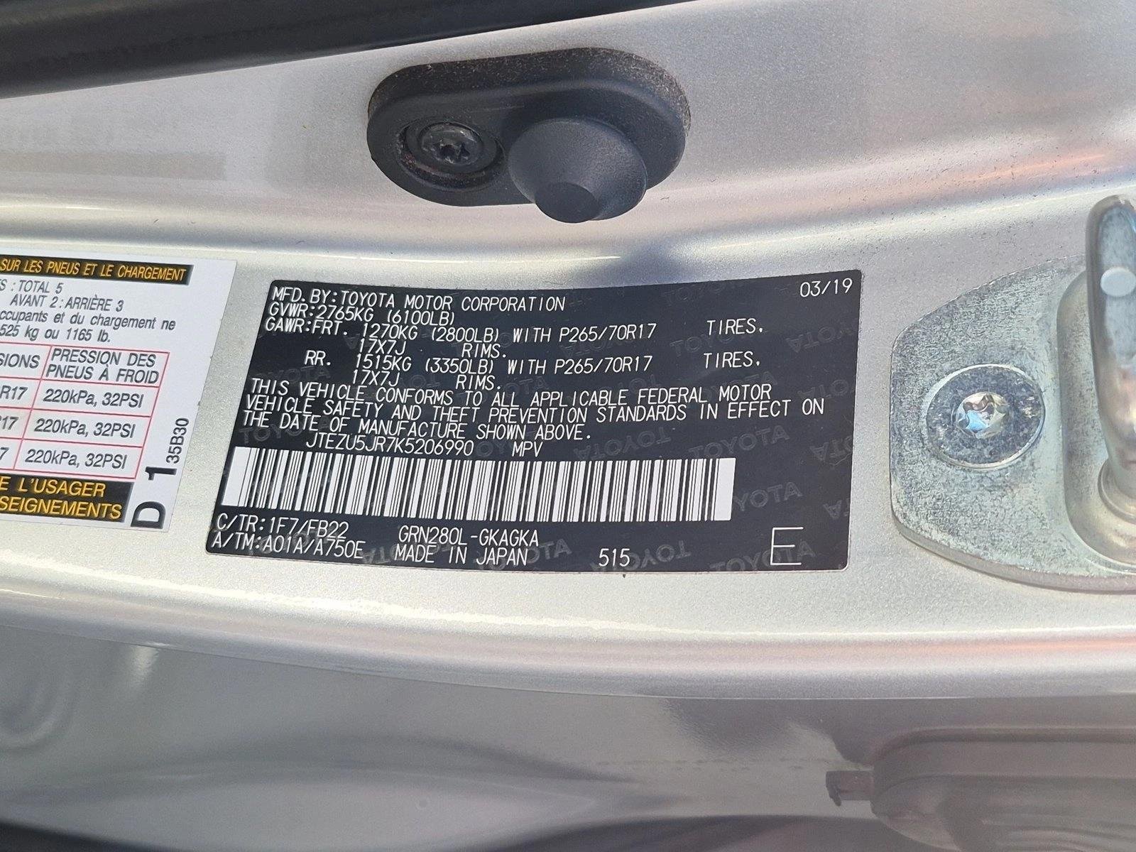 Used 2019 Classic Silver Metallic Toyota SR5 image 23