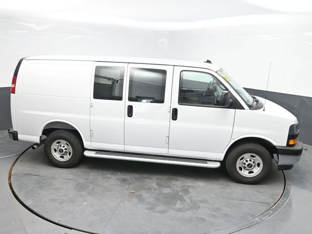 Used 2025 White GMC Work Van image 30