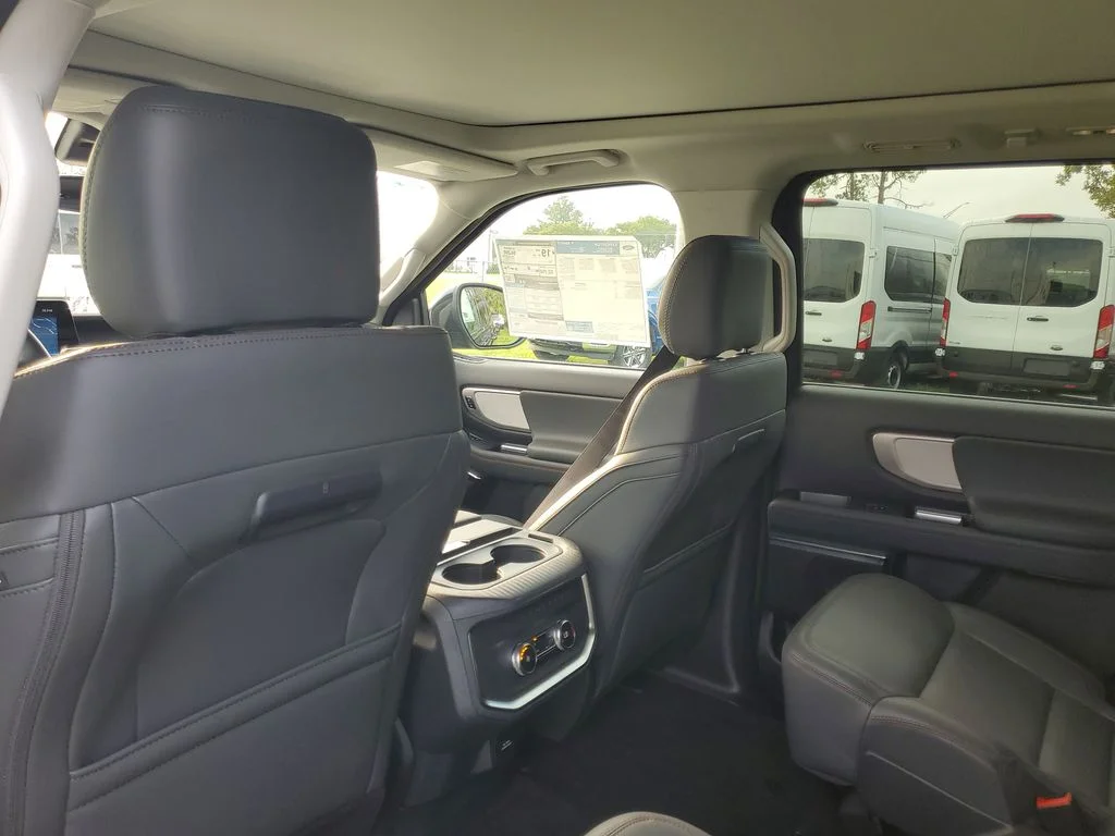 2025 Ford Expedition Active - Photo 25