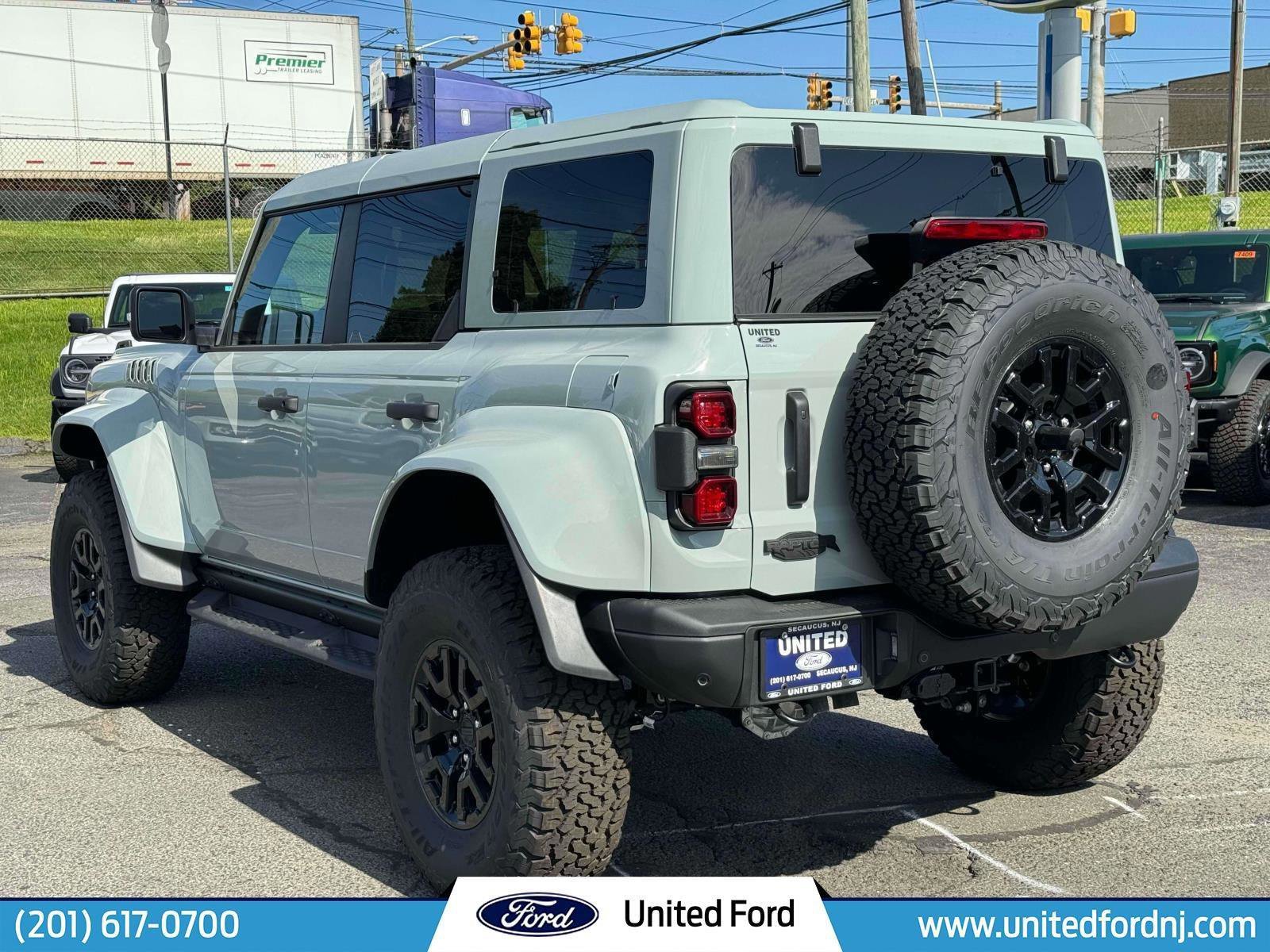 Used 2024 Gray Ford Raptor image 4