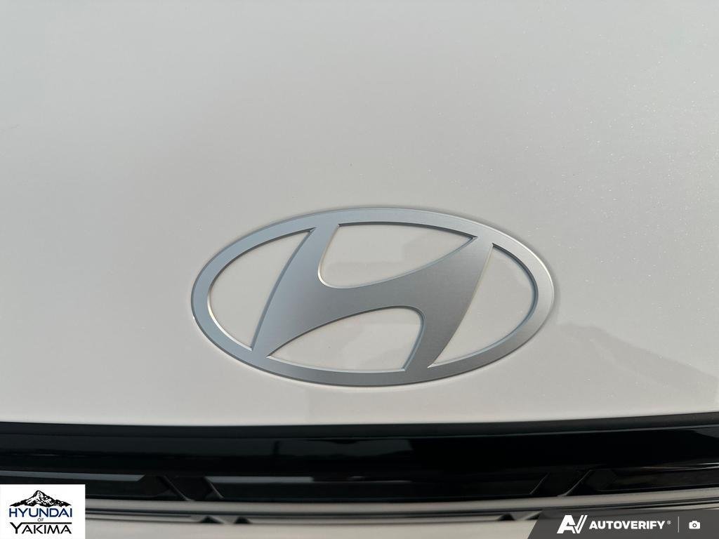 2026 Hyundai Santa Fe Limited - Photo 10