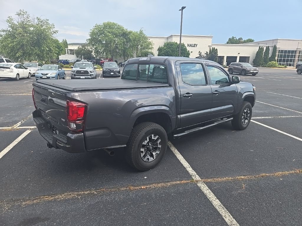 Used 2018 Gray Toyota SR image 3
