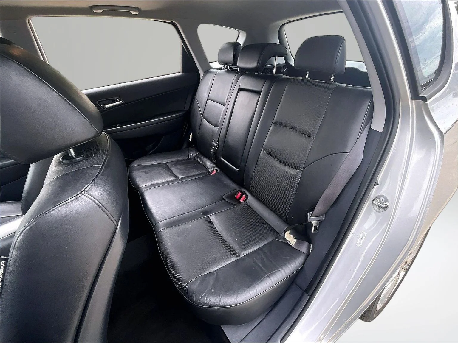 Used 2011 Silver Hyundai SE image 24