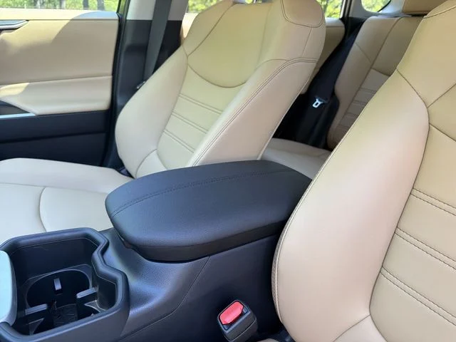 Used 2025 Blue Toyota XLE Premium image 21