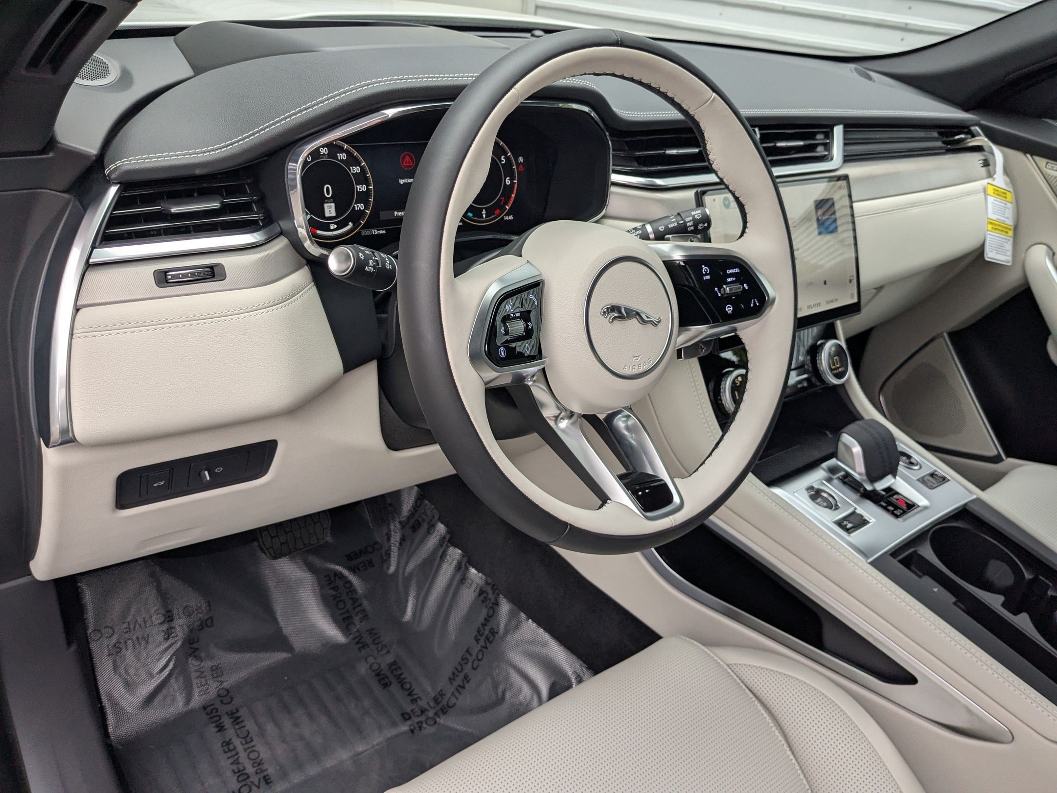 New 2026 Fuji White JAGUAR  P400 R-DYNAMIC S image 13