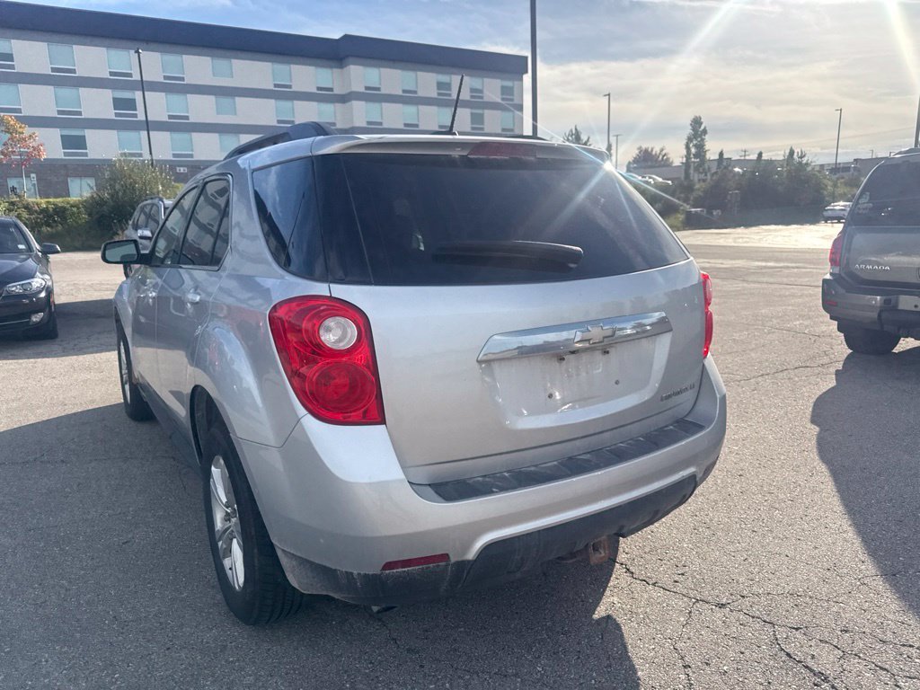 Used 2015 Silver Ice Metallic Chevrolet LT image 20