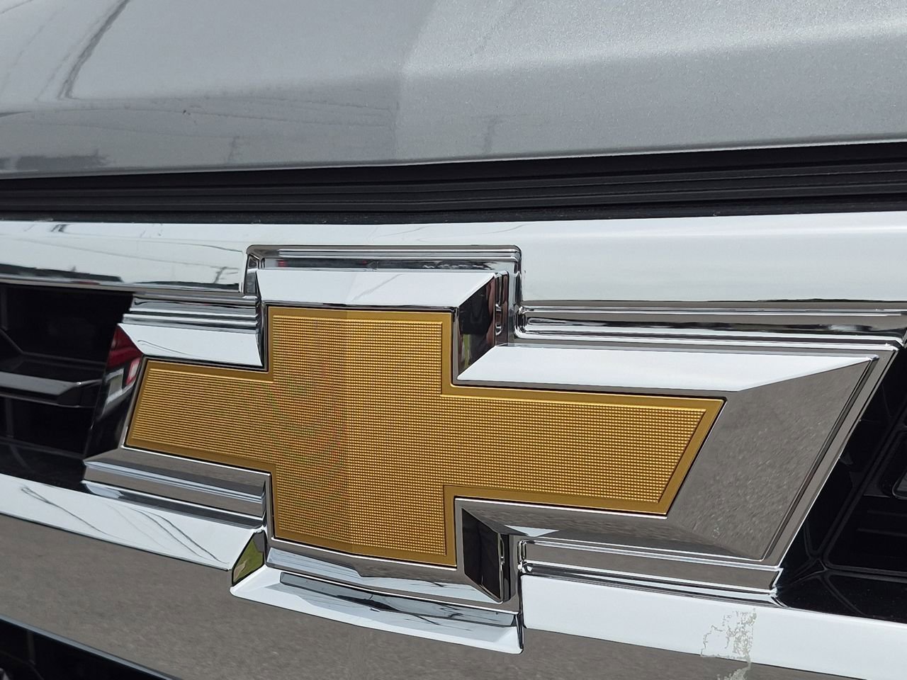 New 2026 Sterling Gray Metallic Chevrolet LT image 30