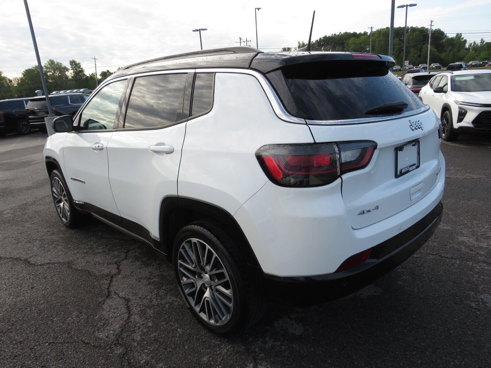 Used 2023 Bright White Clearcoat Jeep Limited image 10