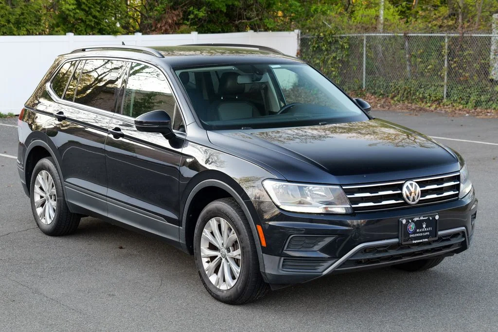 Used 2019 Platinum Gray Metallic Volkswagen 2.0T SE image 9