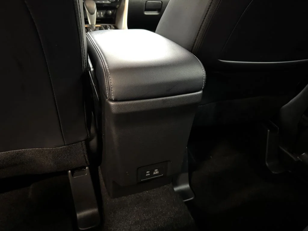 Used 2024 Blue Mitsubishi SE image 26