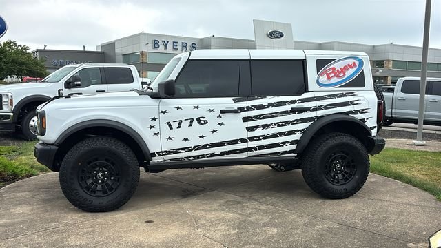 New 2026 Oxford White Ford Badlands image 3