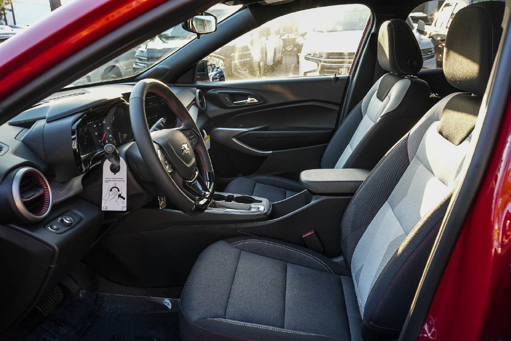 2026 Chevrolet Trax RS - Photo 17