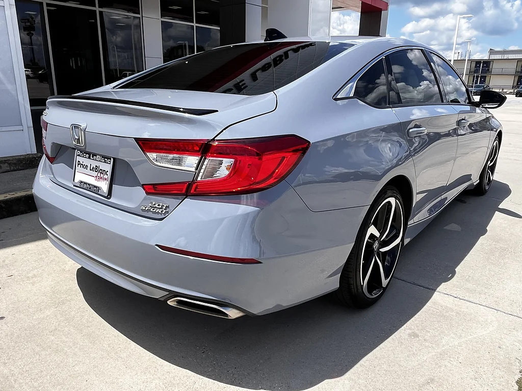 Used 2022 Sonic Gray Pearl Honda Sport image 3