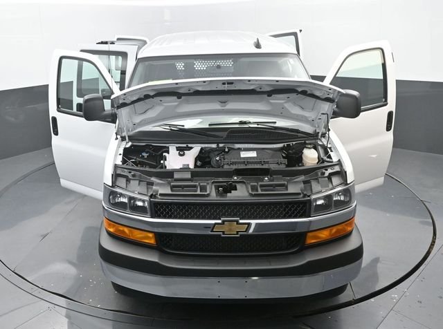 2024 Chevrolet Express Cargo Work Van - Photo 31