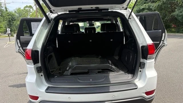 Used 2020 Bright White Clearcoat Jeep Laredo image 21