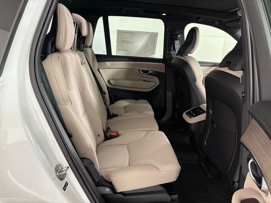New 2026 White Volvo B5 Core image 42