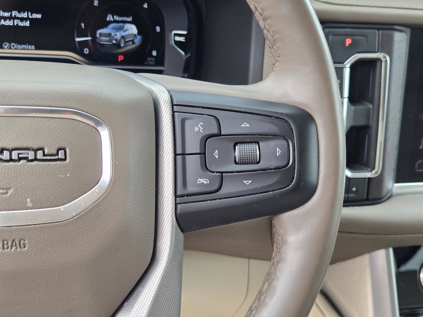 Used 2023 White GMC Denali image 28