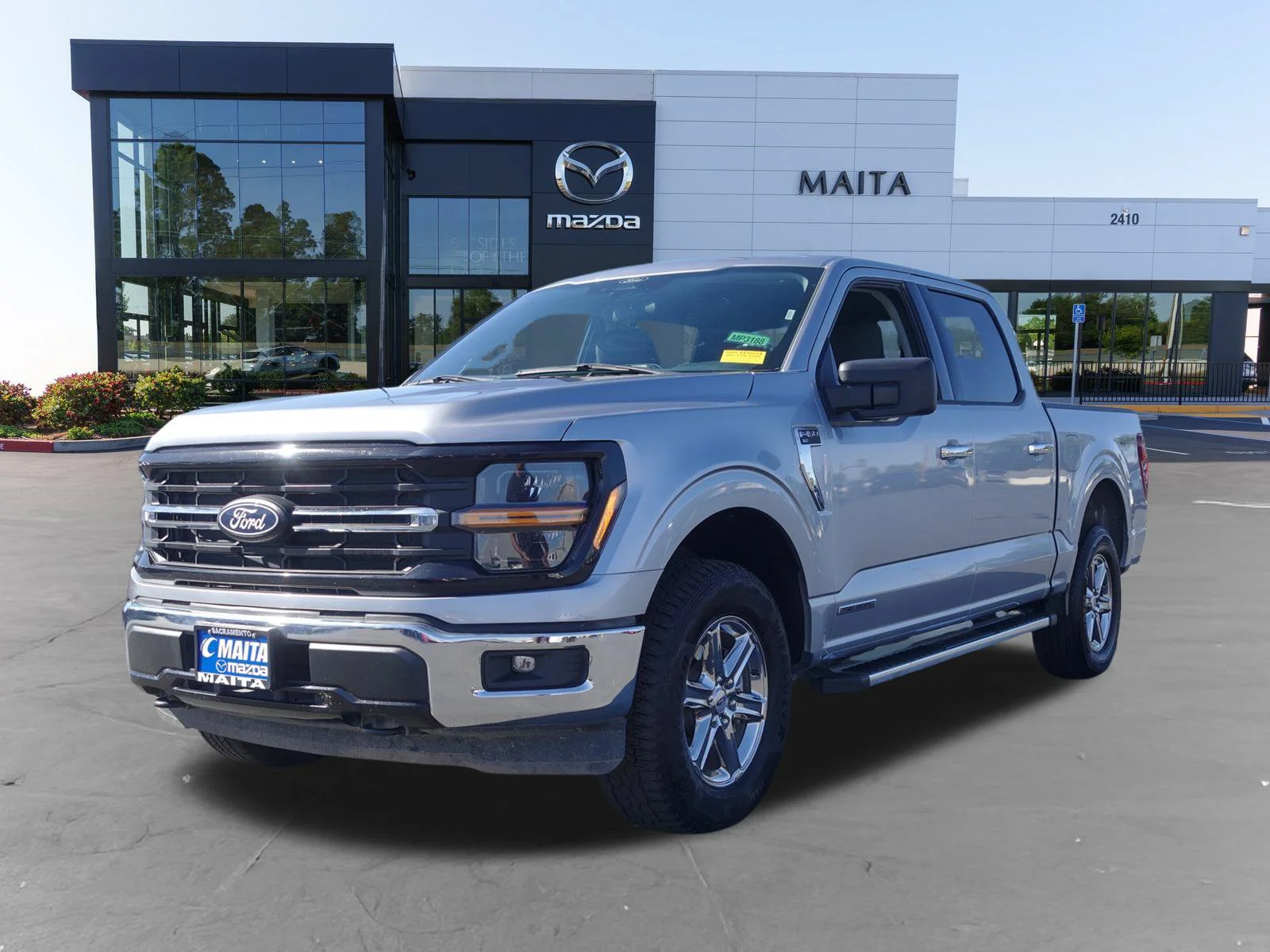 Used 2025 Silver Metallic Ford XLT image 7