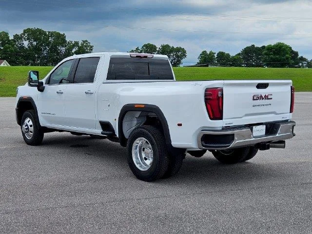 New 2026 Summit White GMC SLT DRW image 3