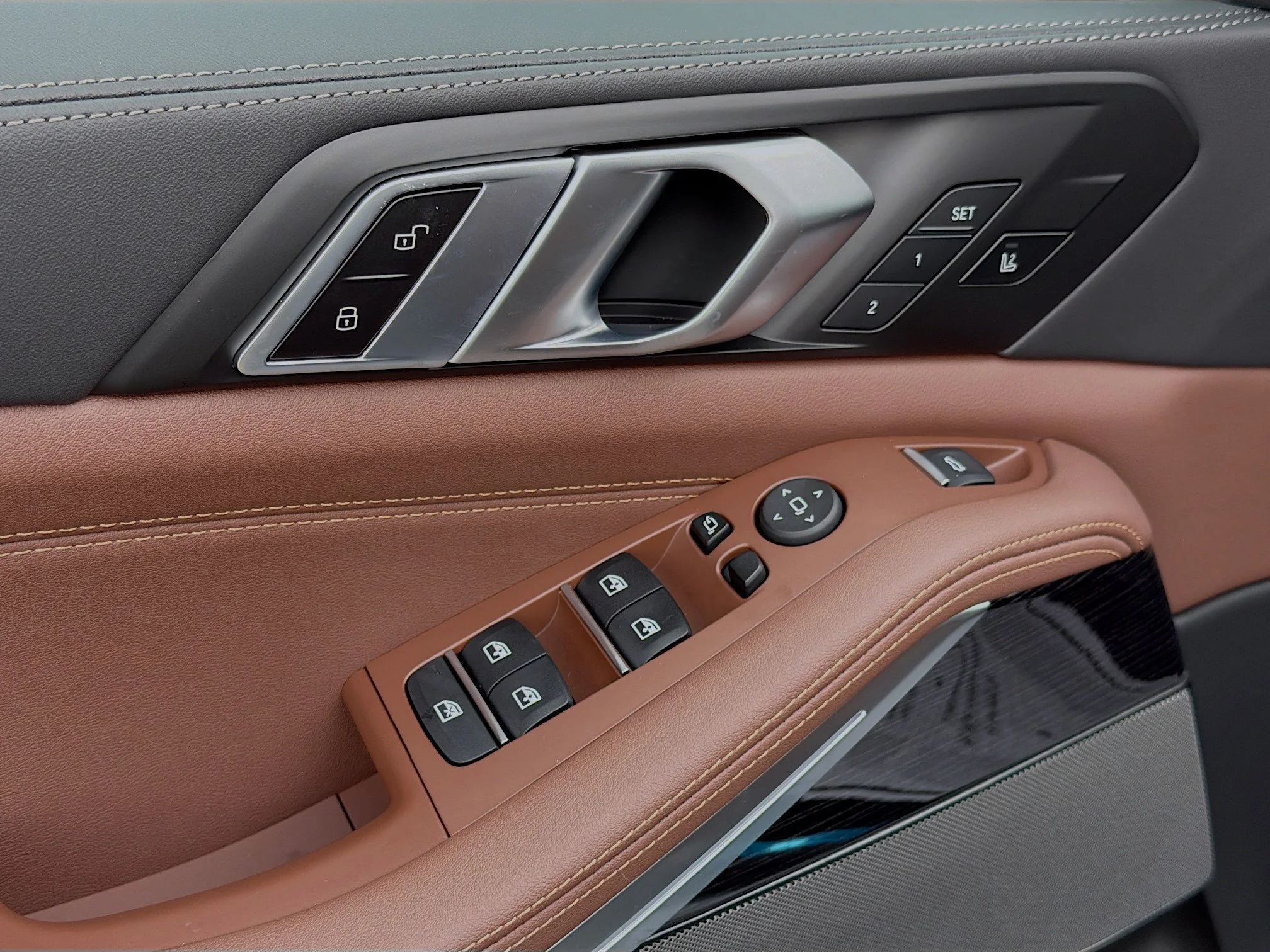 New 2026 Brooklyn Grey Metallic BMW xDrive40i image 23