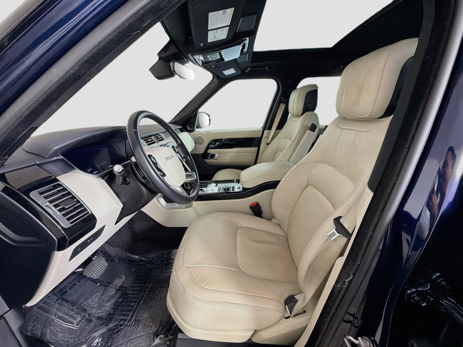 Used 2022 Portofino Blue Metallic Land Rover  image 23