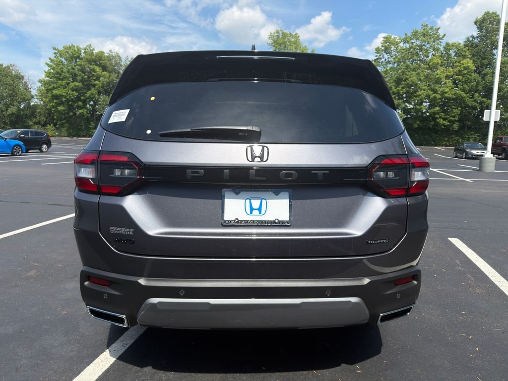 New 2026 Modern Steel Metallic Honda Touring image 4