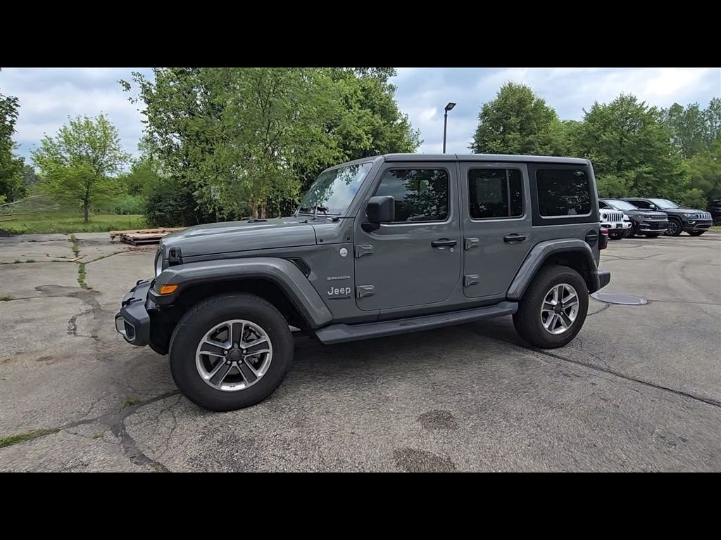 Certified Used 2018 Gray Jeep Unlimited Sahara image 4