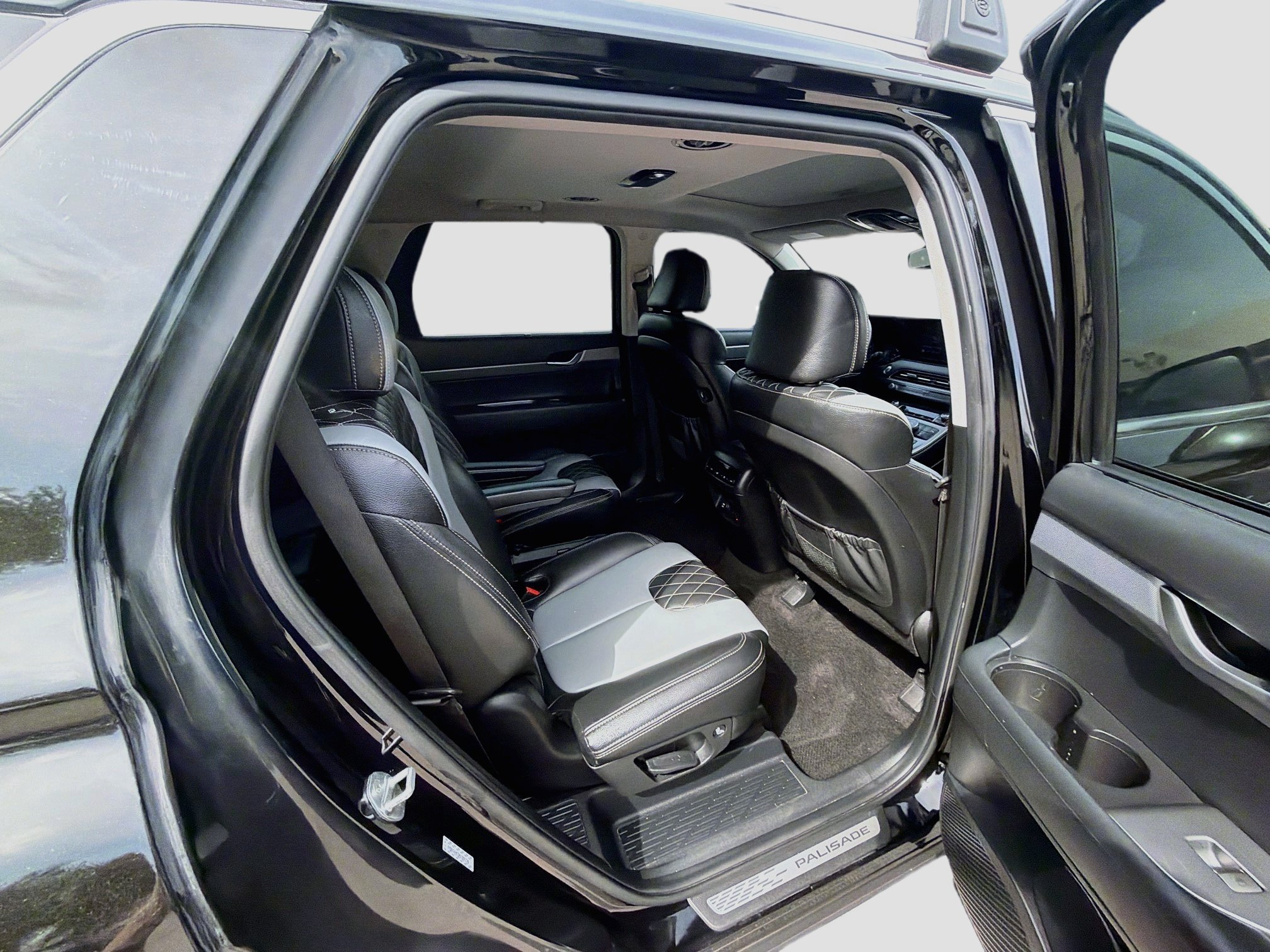 Used 2022 Abyss Black Pearl Hyundai SEL image 26