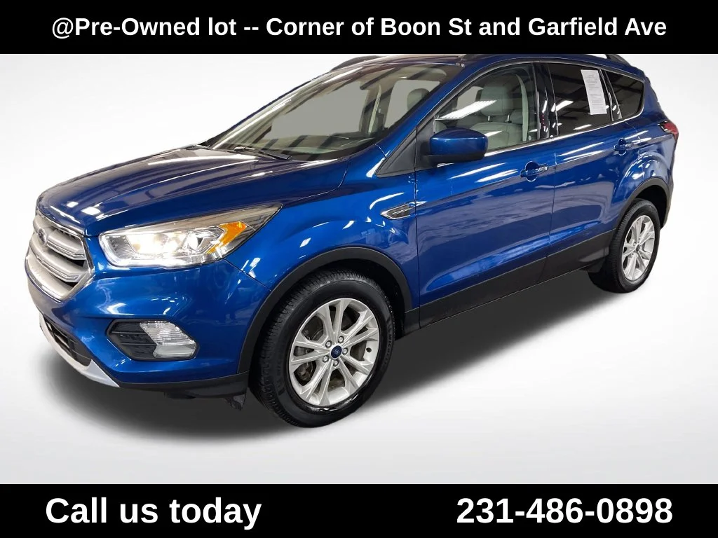 Used 2019 Blue Ford SEL image 1