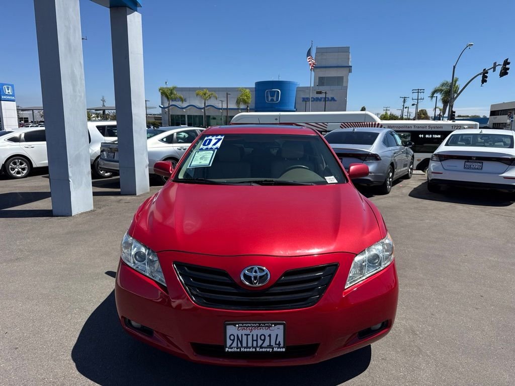 Used 2007 Red Toyota XLE image 5