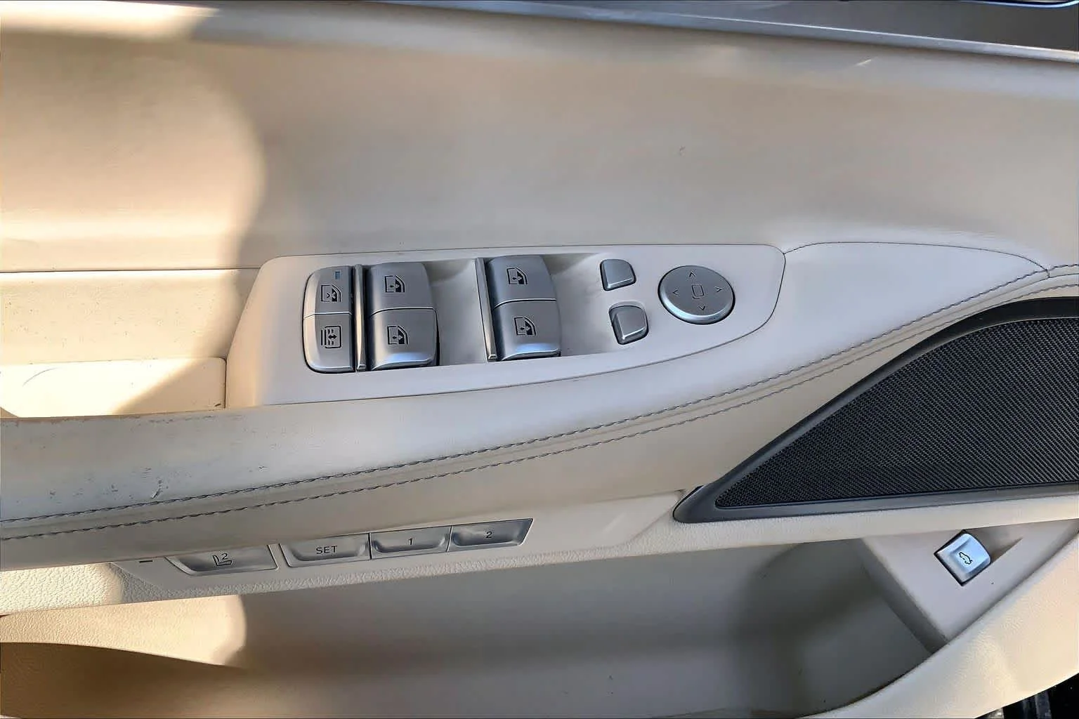 Used 2016 Imperial Blue Metallic BMW 750i xDrive image 36