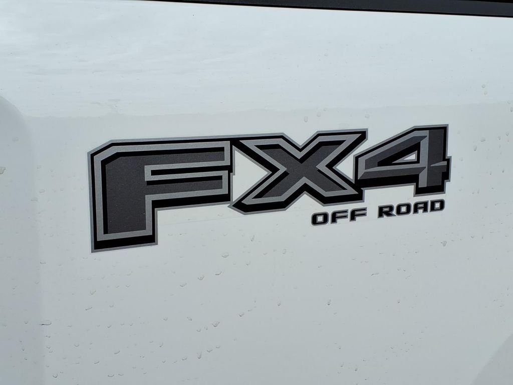 New 2026 Oxford White Ford F-250® XLT image 10