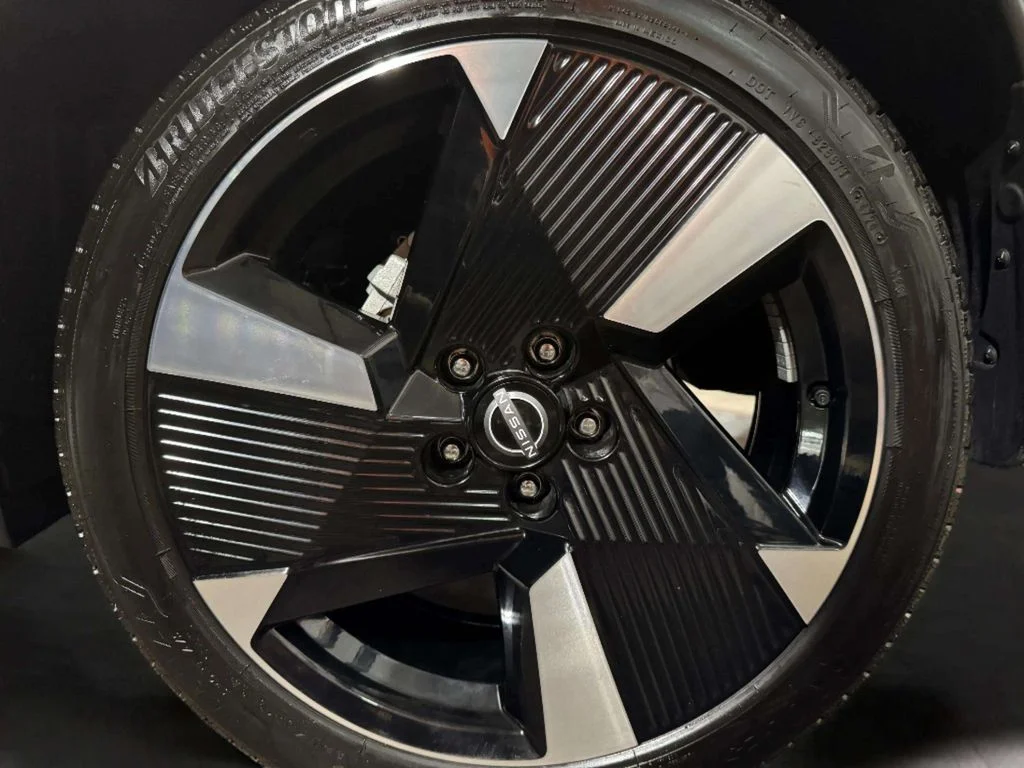 Certified Used 2025 Super Black Nissan SR image 26