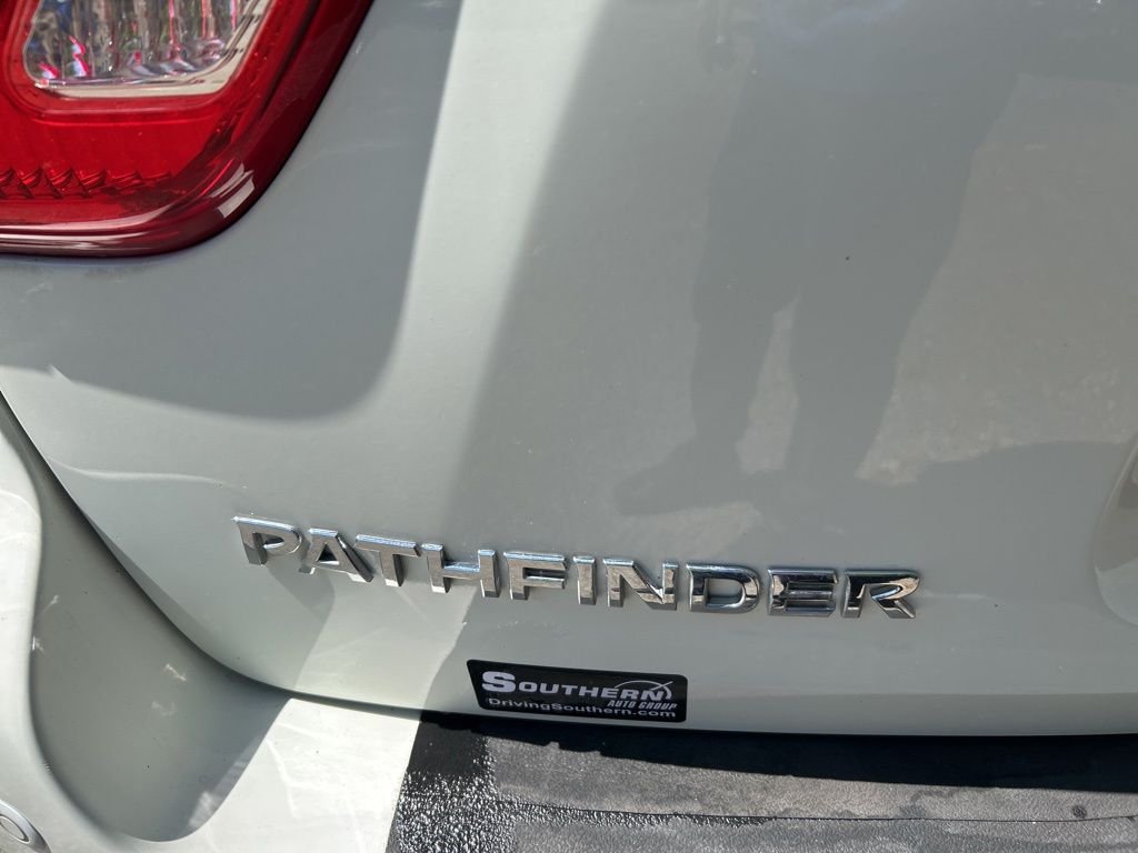 Used 2017 White Nissan SV image 11