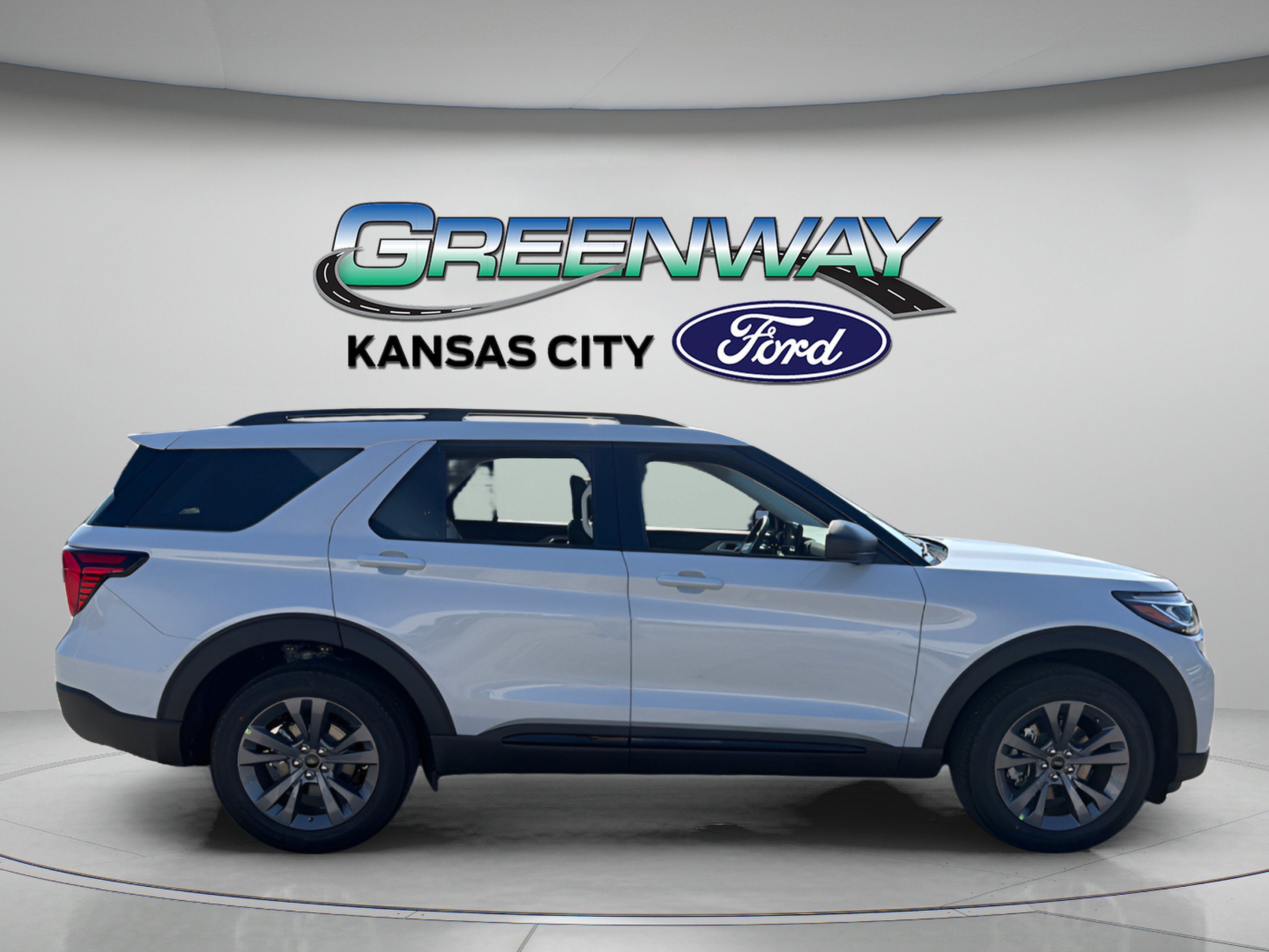 New 2026 Space White Metallic Ford Active image 9