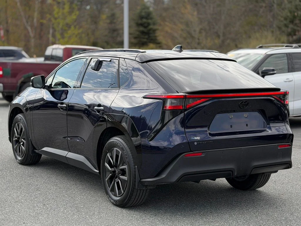 Certified Used 2026  Toyota XLE image 3
